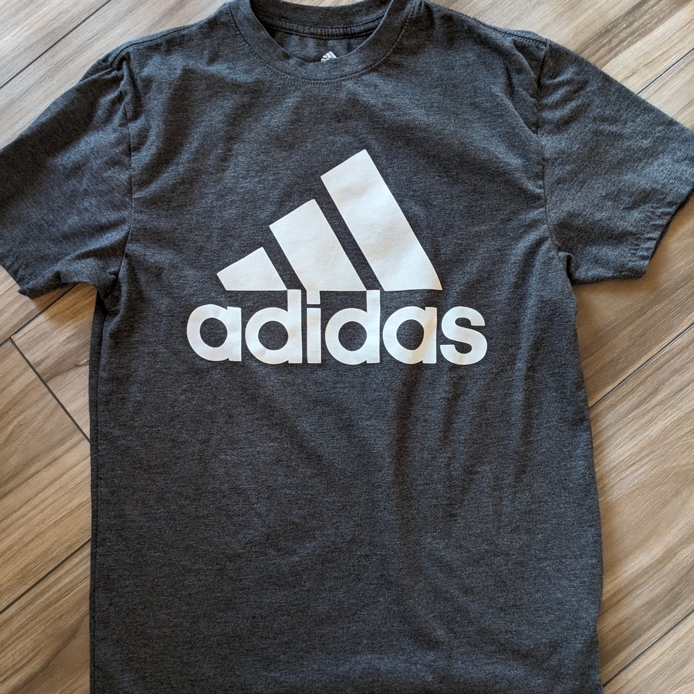 Adidas Men's Gray T-Shirt